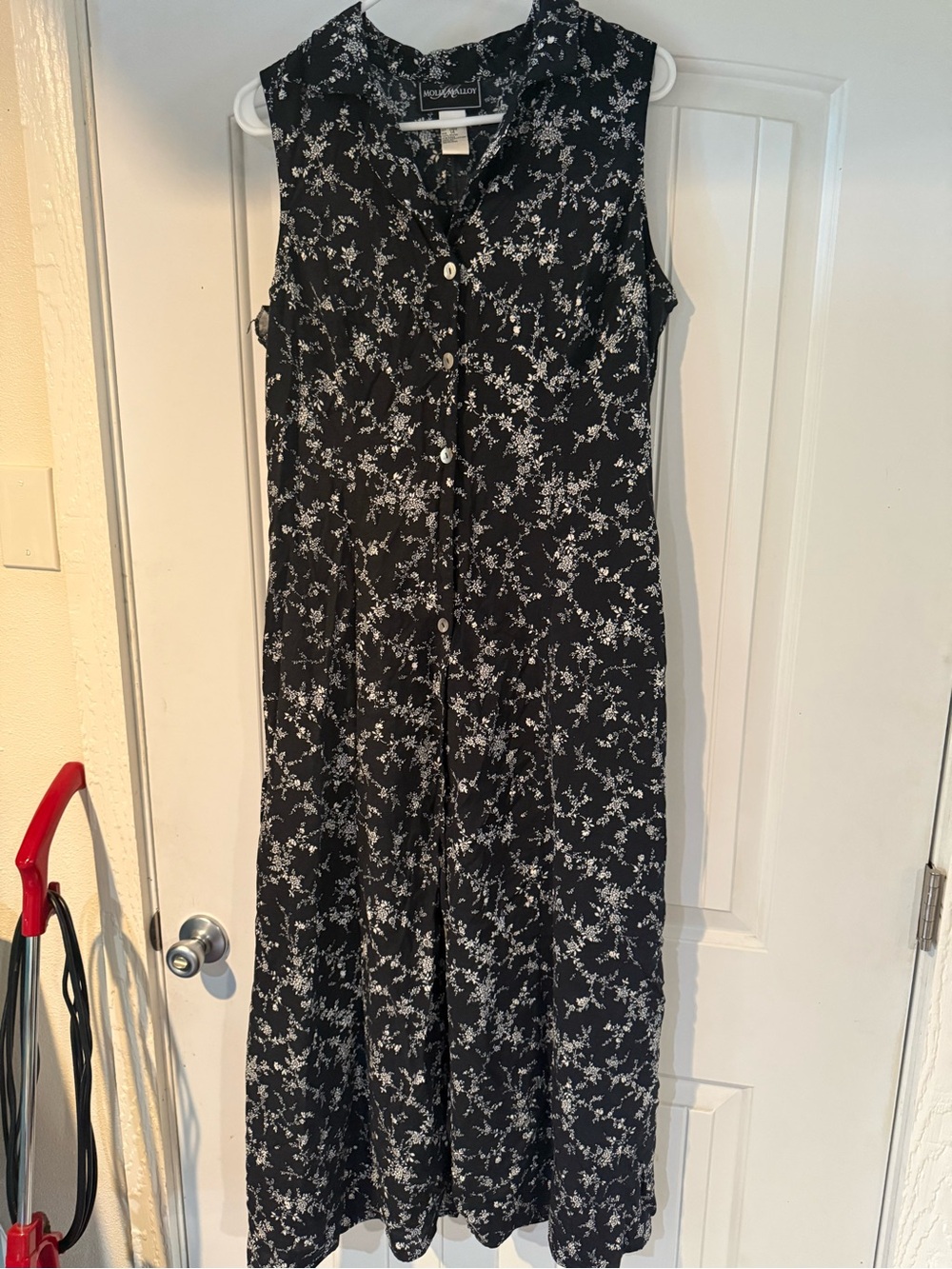 Mossimo Black Floral Button-Front Sleeveless Midi Dress